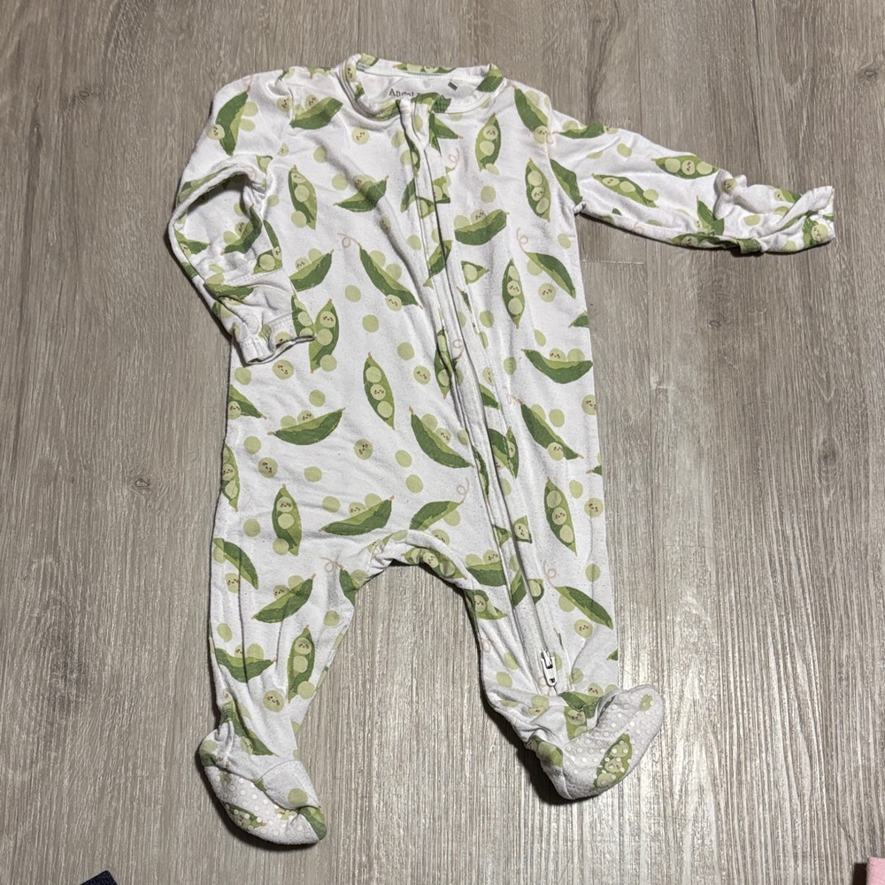 Angel Dear Pea Pod Print Kids Footie